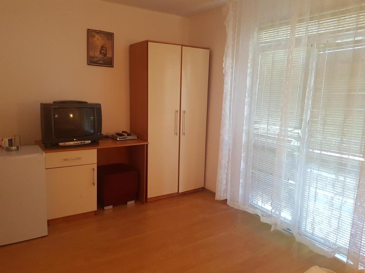 Теодор Misivri Dış mekan fotoğraf